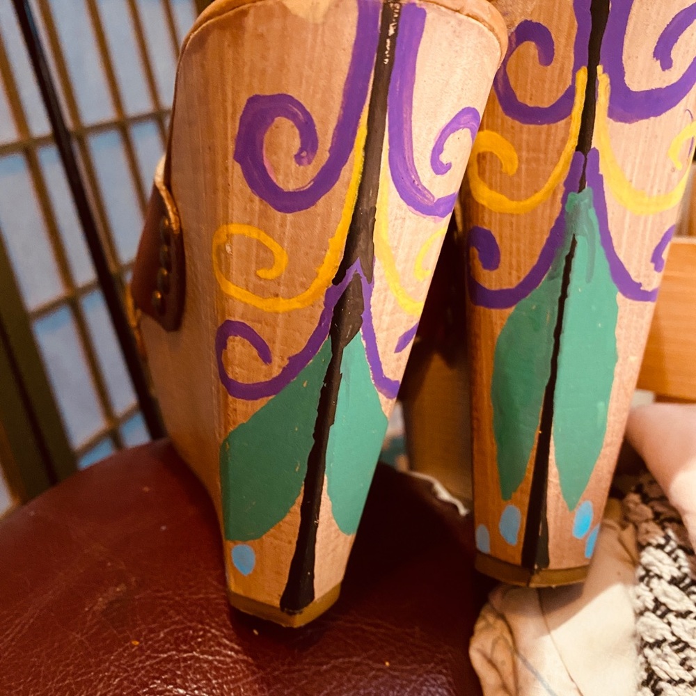 Mossimo hand painted wood and leather platform shoes